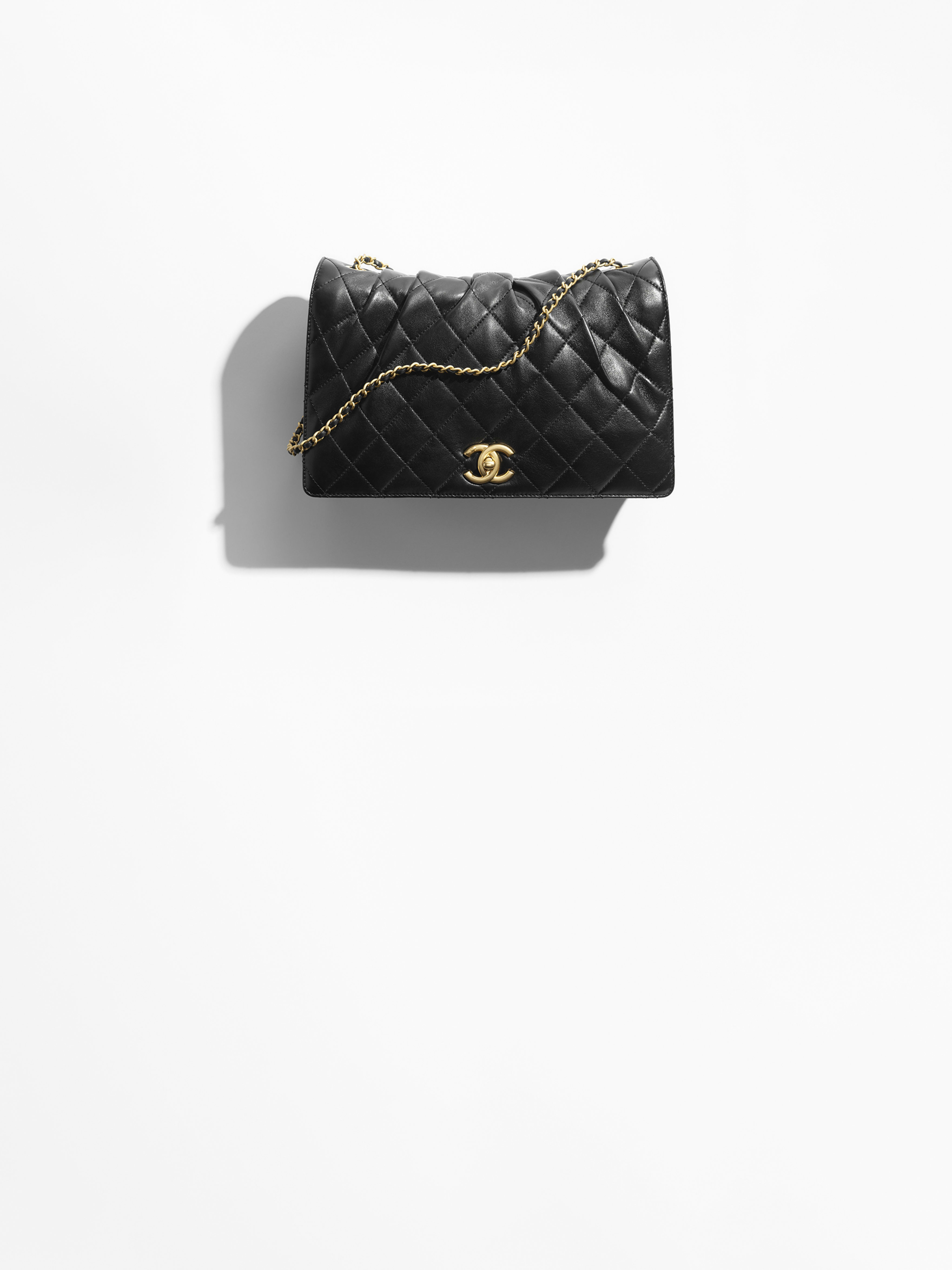 Large Flap Bag - Black - Shiny Lambskin & Gold-Tone Metal - artistique view 1 large